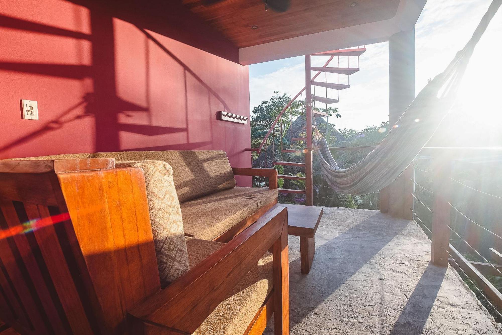 נוסארה Iluminar Beachfront Suites מראה חיצוני תמונה